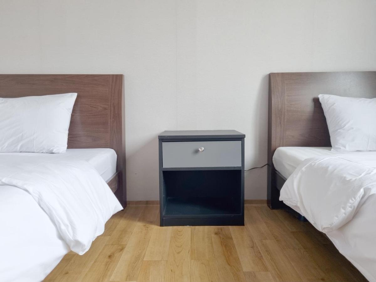 Charlie Hotel Jeju Bagian luar foto